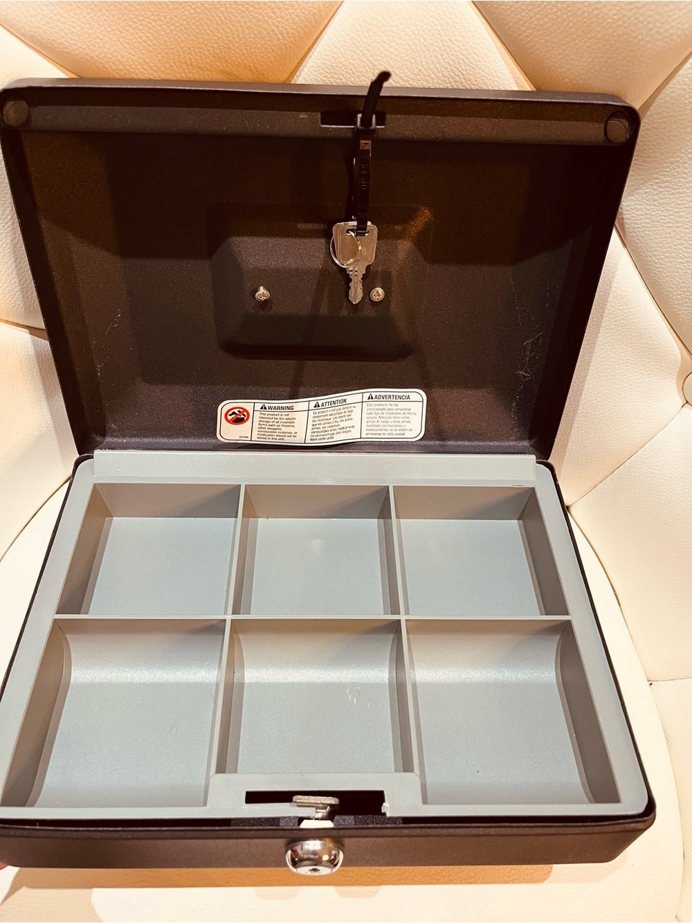 Sentry Safe Cash Box - Picture 3 of 9